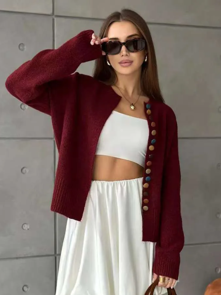 THE NOELLE | STRICKJACKE MIT KNOPFVERZIERUNG