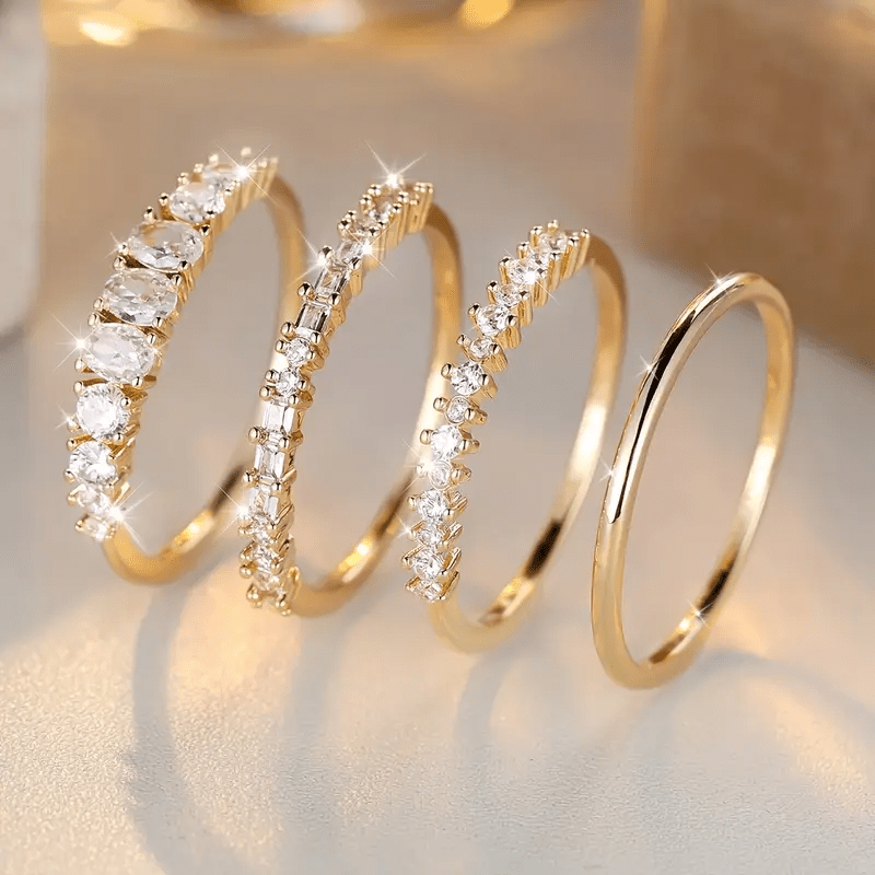 Goldene Zirkonia-Stapelringe