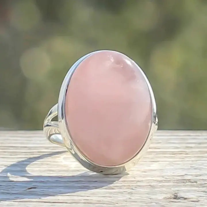 Retro Ring aus Rosenquarz in Silber