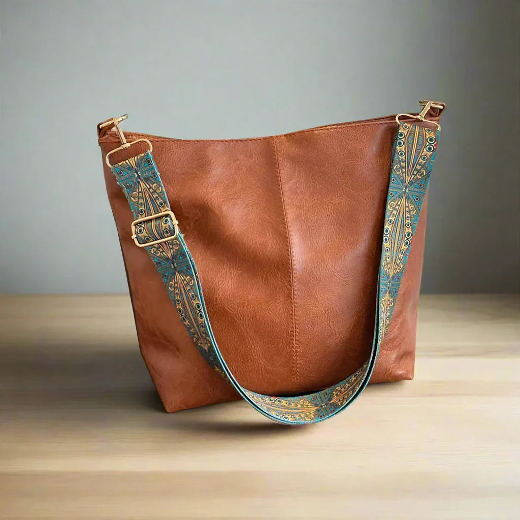 Chelseys zeitloser Charme | Leder-Schultertasche