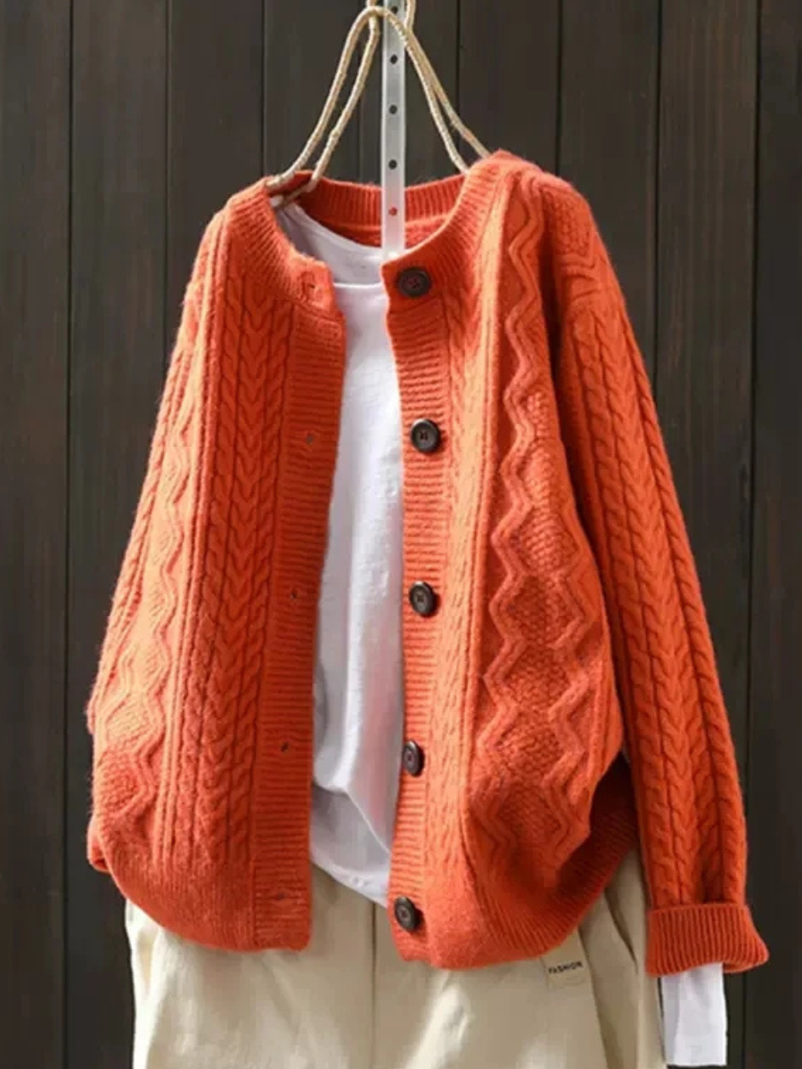 THE LORENZA | STRICKJACKE MIT KABELMUSTER