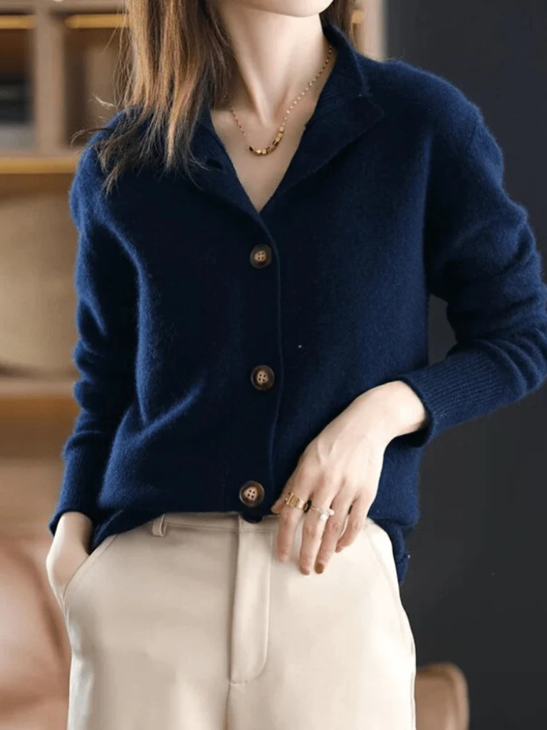 Sofia Knopf Strickjacke