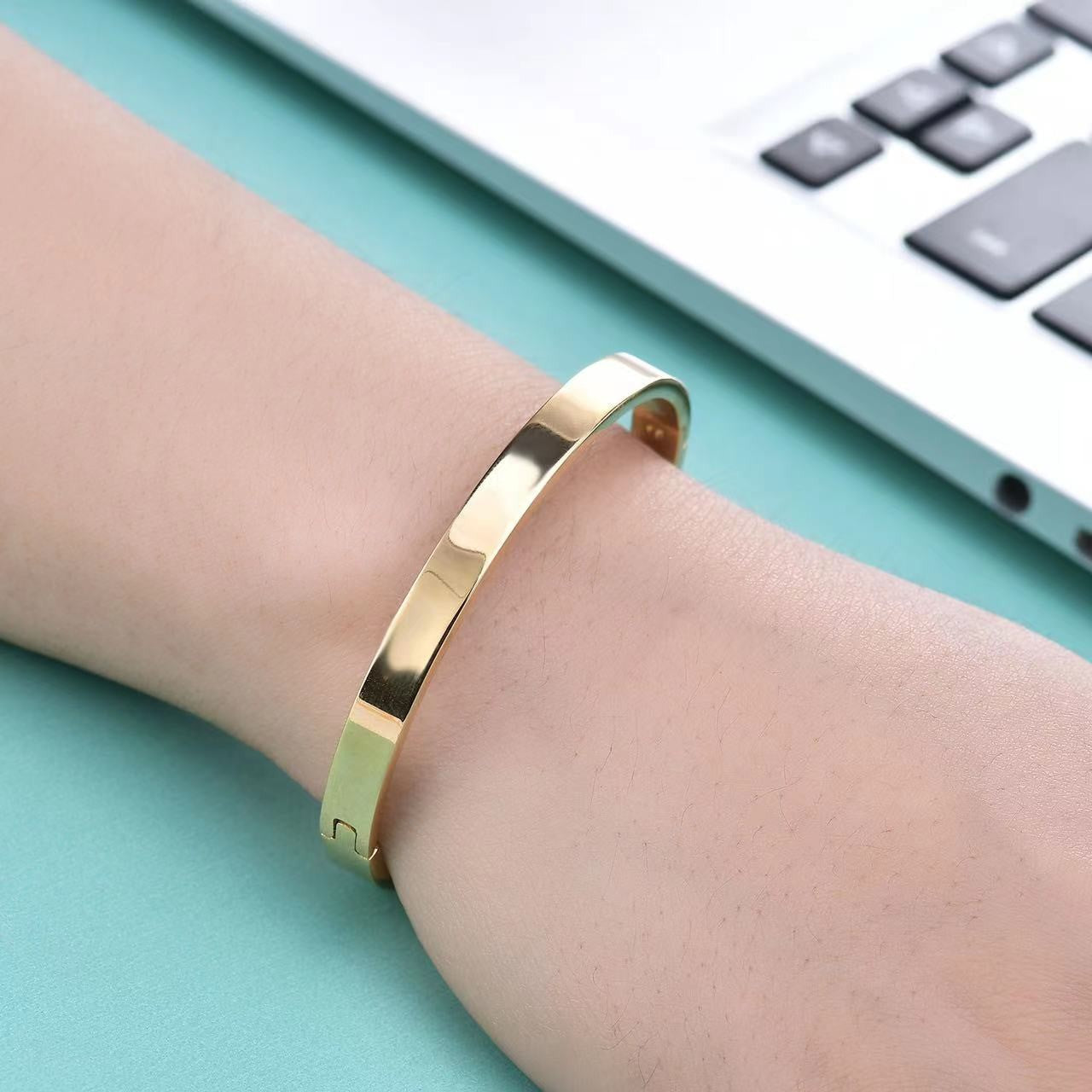 Goldenes Nadina Valerio Armband