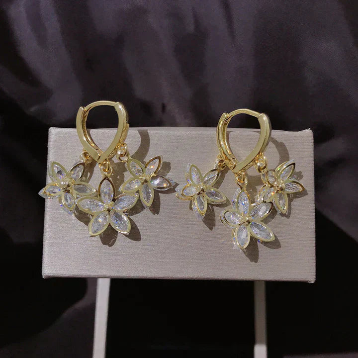 Goldene Stellara Noctis Ohrringe