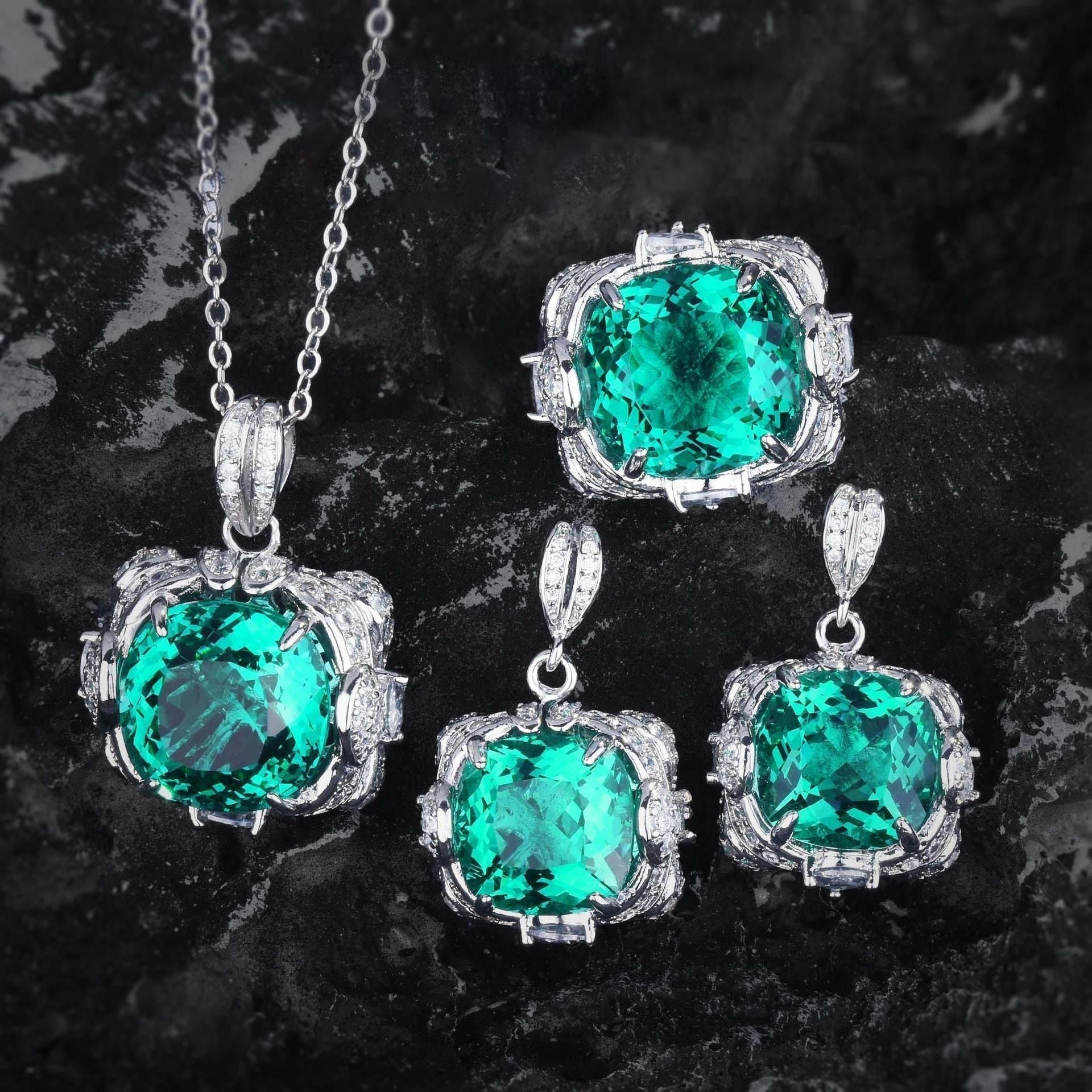 Grünes Velora Thandrelle Set aus Weißgold