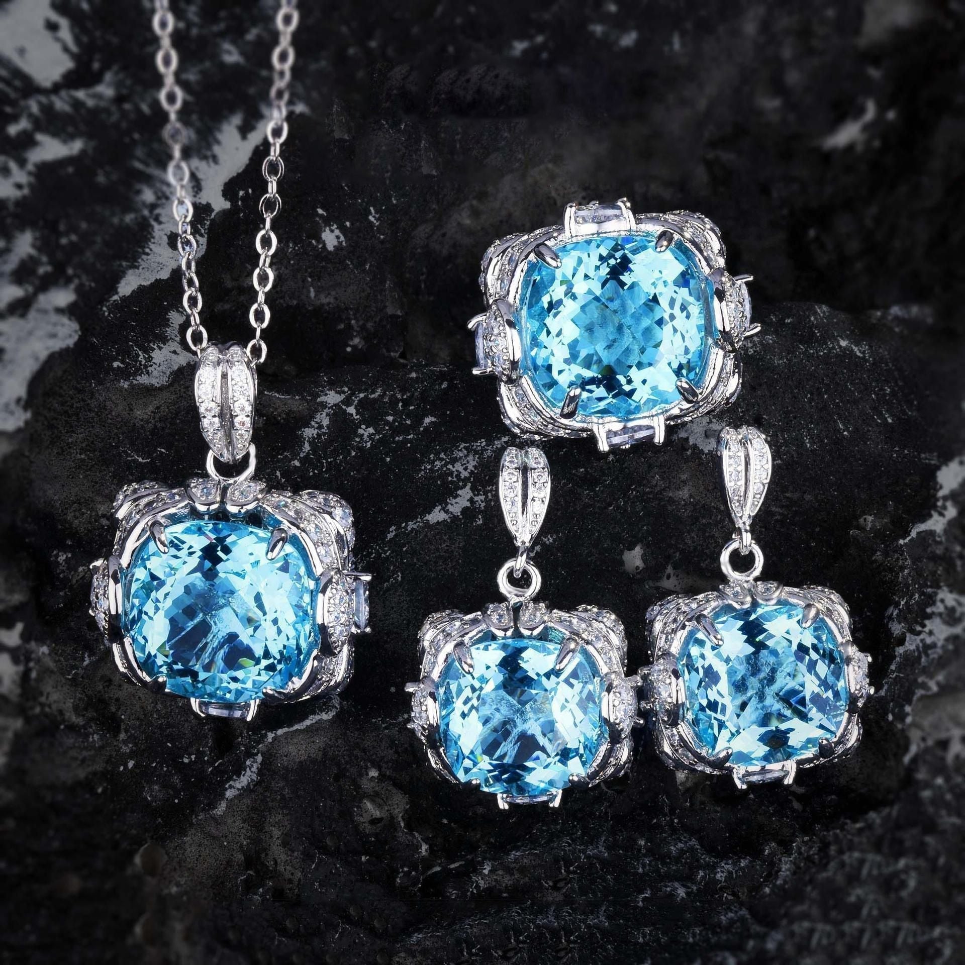 Velora Thandrelle Set Aquamarin aus Weißgold