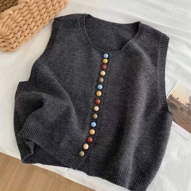 THE MARIBEL | STRICKWESTE MIT FARBIGEN KNÖPFEN