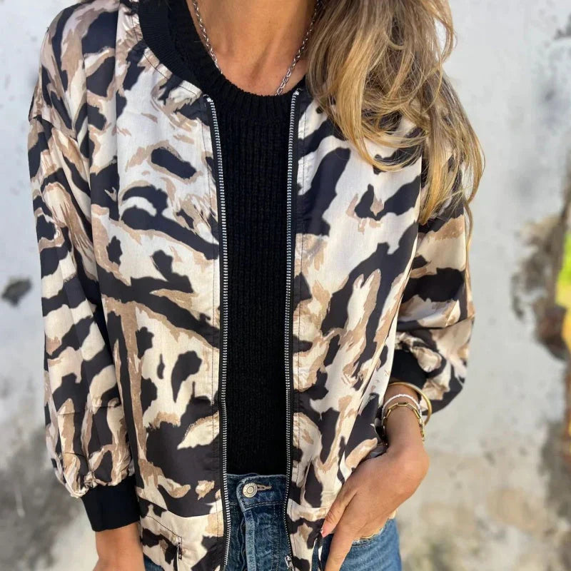 Maríssa Maria  Bomberjacke mit Zebra Drucken und Reißverschluss